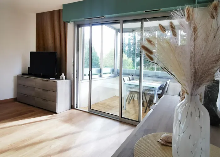 A 300m Des Plages De - Parking Prive * Sainte-Maxime