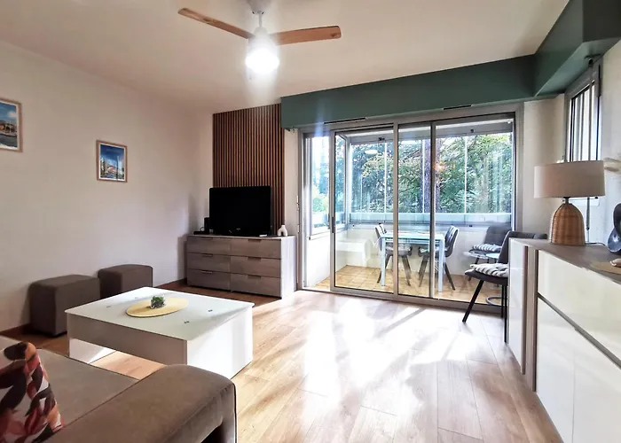 Apartament A 300m Des Plages De - Parking Prive Sainte-Maxime