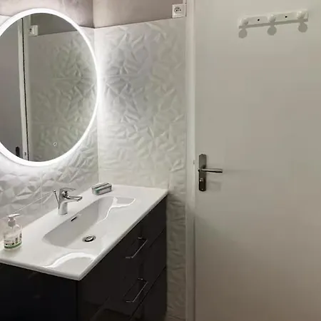 Apartment A 300m Des Plages De - Parking Prive