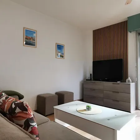 Apartment A 300m Des Plages De - Parking Prive *